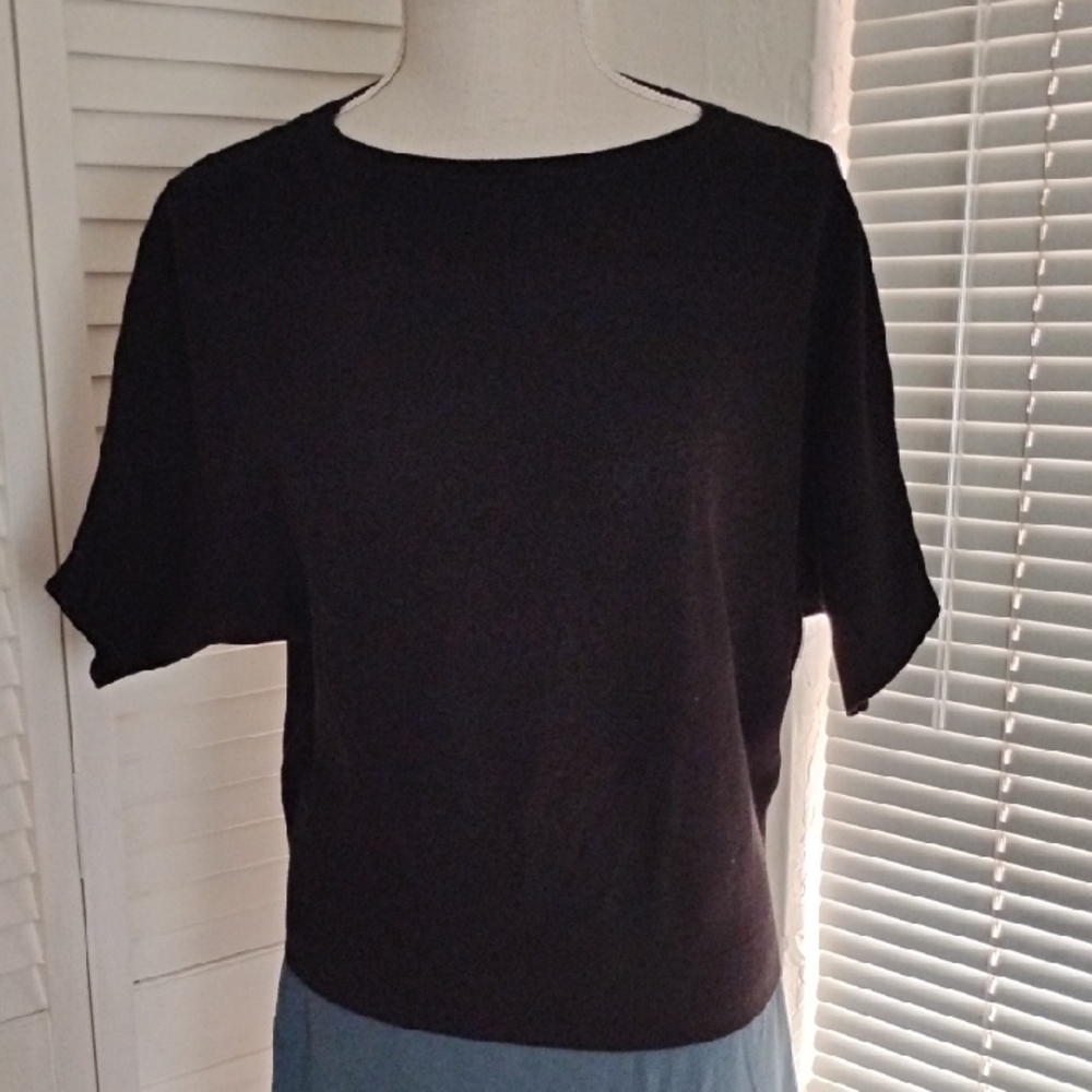 Quince Elegant Black Short Sleeve Tee